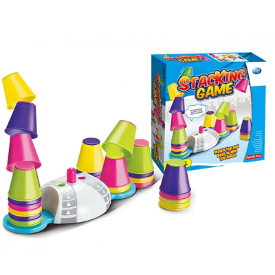 Brettspiel mit Bechern...