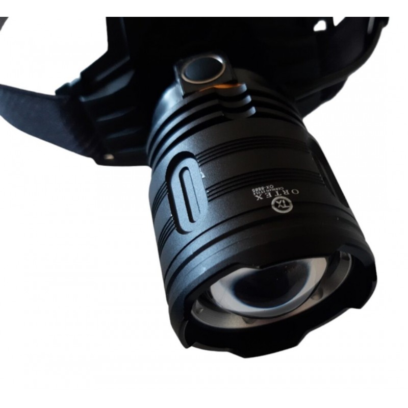 Prožektorius ant galvos, P90 šviesos diodas, ZOOM, pakraunamas, 3akumuliatoriai, plastikinė dėžė