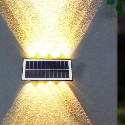 Šoninis LED šviestuvas su saulės panele Šoninis LED šviestuvas su saulės panele