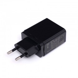 Įkroviklis 220V greito krovimo 2xUSB/ 2.1A +1USB/ QC3.0