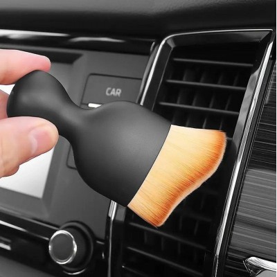 Bürste zur Reinigung von Autoinnenräumen