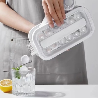 Eiswürfelförmiges "Getränk"