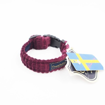 25 CM. Halsband „Gustaf & Evita“